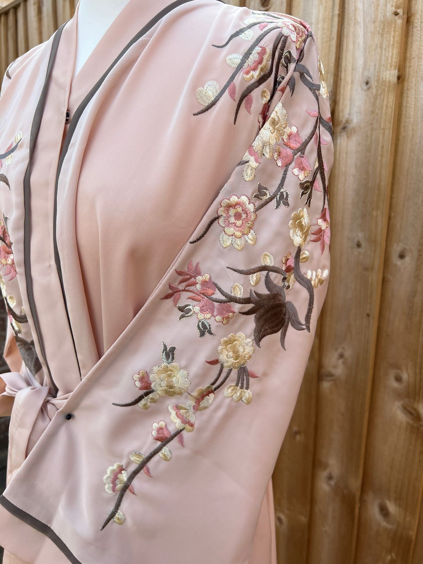 LIGHT PINK EMBROIDERED ABAYA