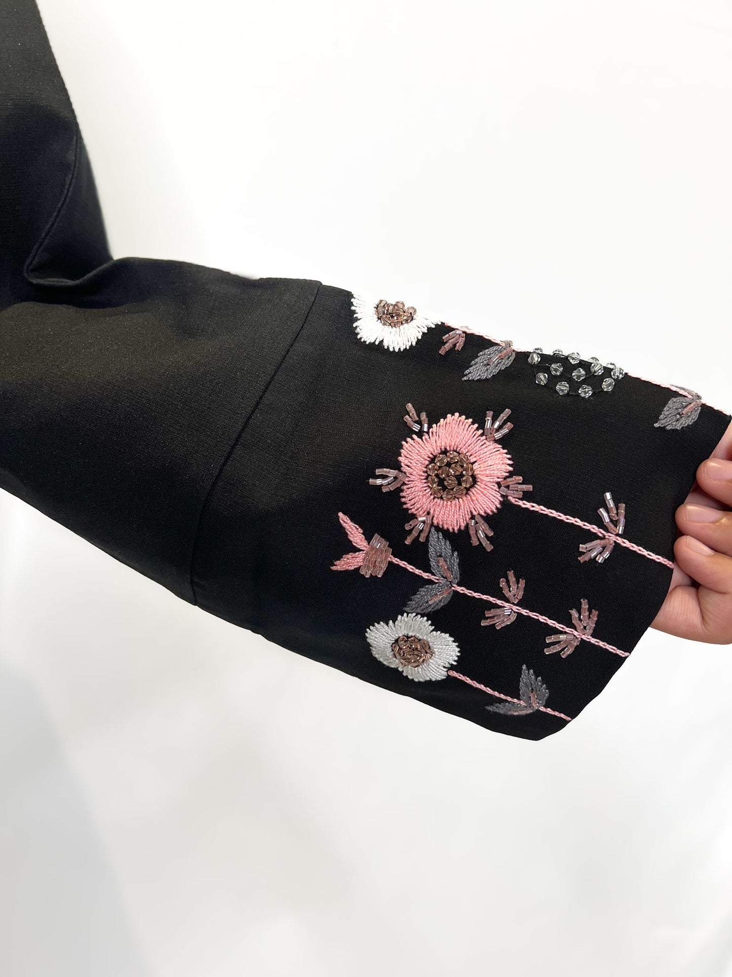 BLACK WITH A PUNCH OF PINK ABAYA