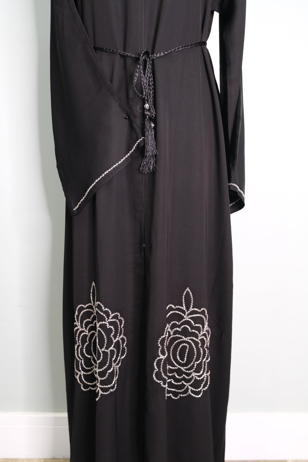 BLACK BEADED FLOWER ABAYA