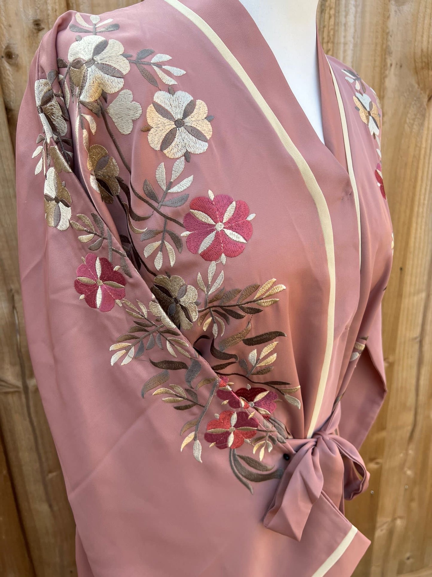 DUSTY PINK EMBROIDERED ABAYA