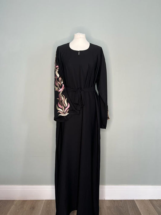 BLACK EMBROIDERED SLEEVE CLOSED ABAYA