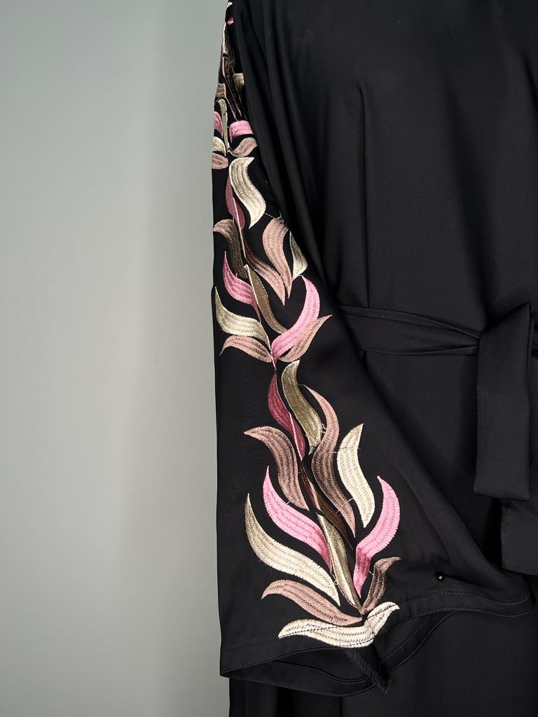 BLACK EMBROIDERED SLEEVE CLOSED ABAYA