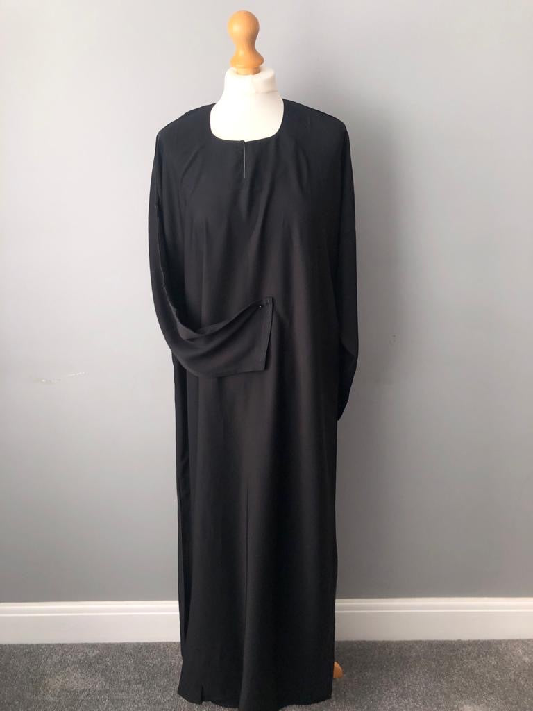 BLACK CLOSED ABAYA